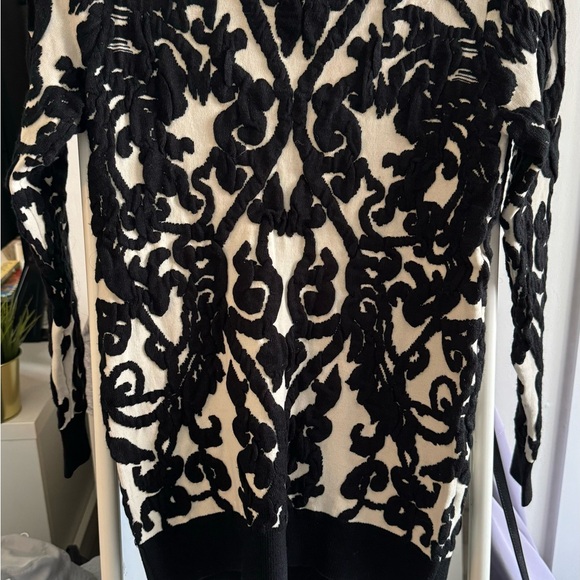 Cliché size 7 longe sleeve with pattern - Picture 2 of 2